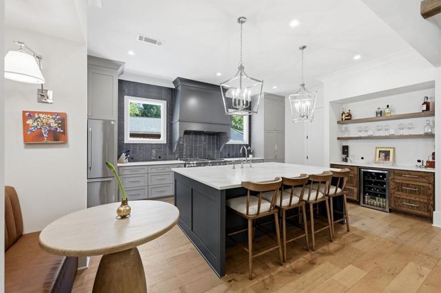 1872 Hickory Road, Chamblee, GA 30341