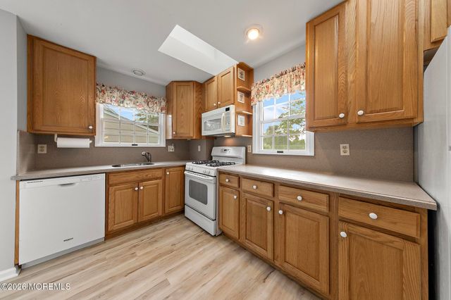 602 Homestead Road, Brielle, NJ 08730