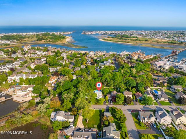602 Homestead Road, Brielle, NJ 08730