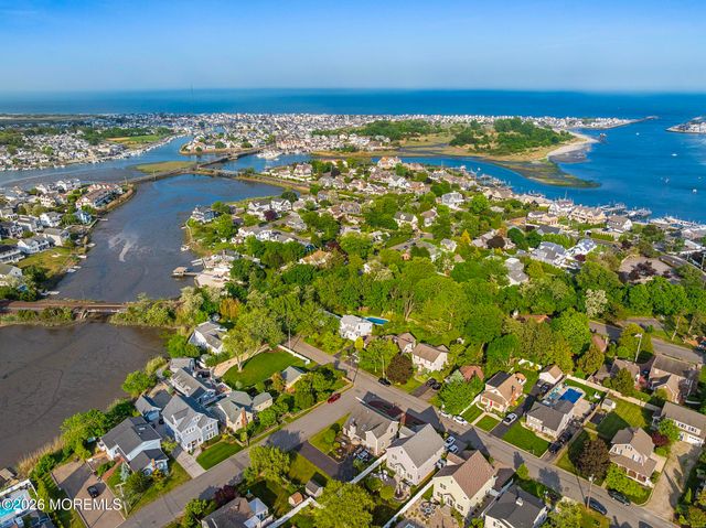 602 Homestead Road, Brielle, NJ 08730