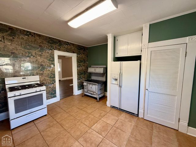 904 W Oak Avenue, Jonesboro, AR 72401