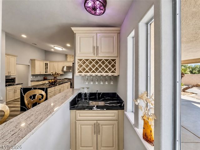 3272 Crystal Palm Court, Las Vegas, NV 89117