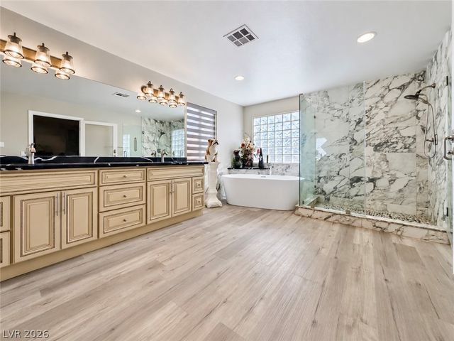 3272 Crystal Palm Court, Las Vegas, NV 89117