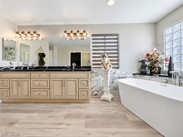 3272 Crystal Palm Court, Las Vegas, NV 89117