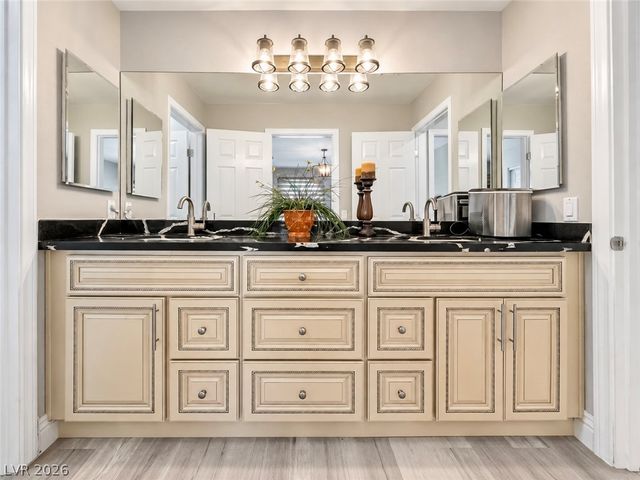 3272 Crystal Palm Court, Las Vegas, NV 89117