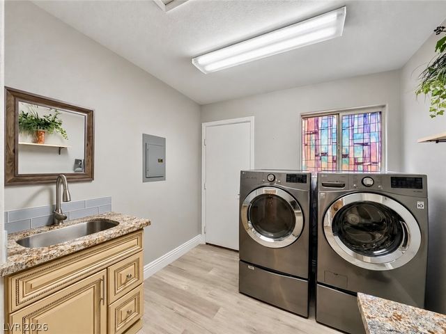 3272 Crystal Palm Court, Las Vegas, NV 89117