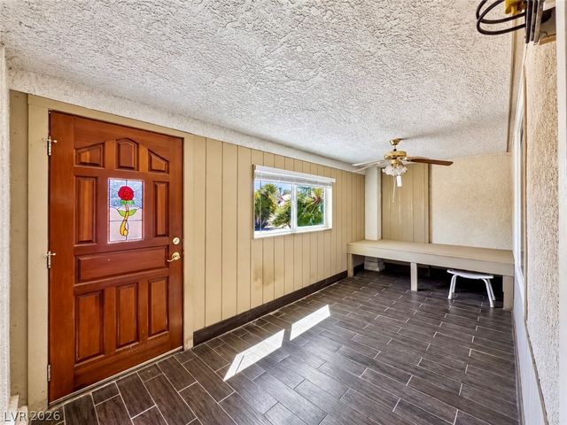 3272 Crystal Palm Court, Las Vegas, NV 89117