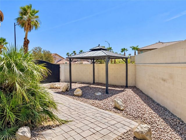 3272 Crystal Palm Court, Las Vegas, NV 89117