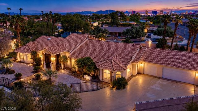 3272 Crystal Palm Court, Las Vegas, NV 89117