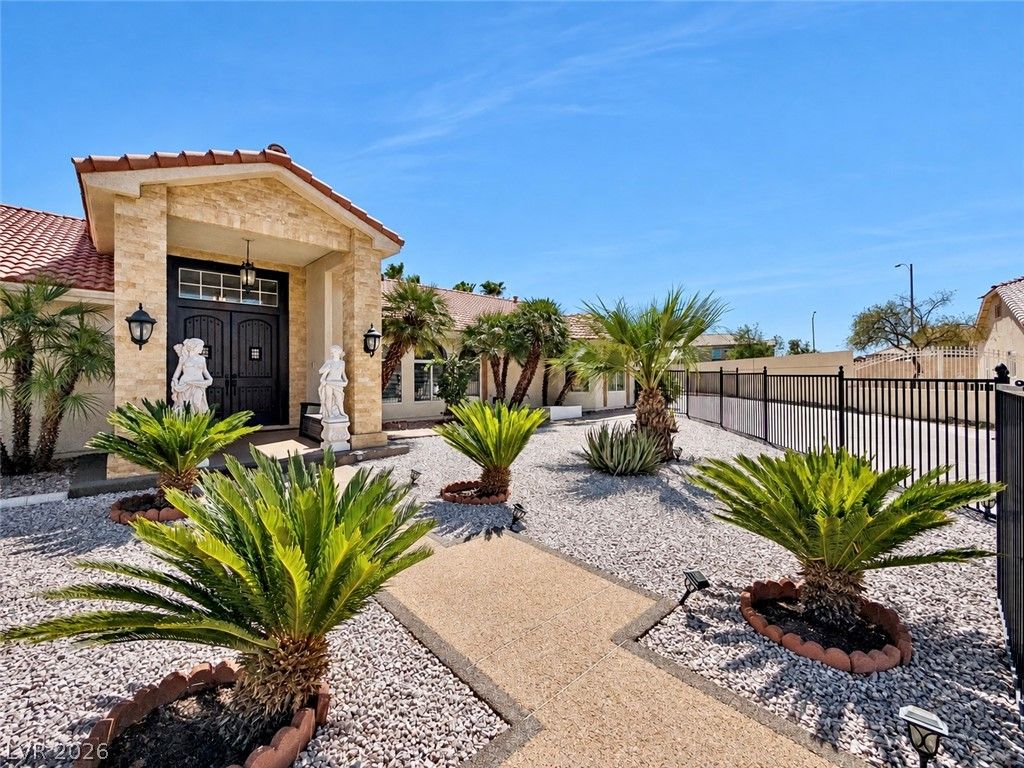 3272 Crystal Palm Court, Las Vegas, NV 89117 — photo 3