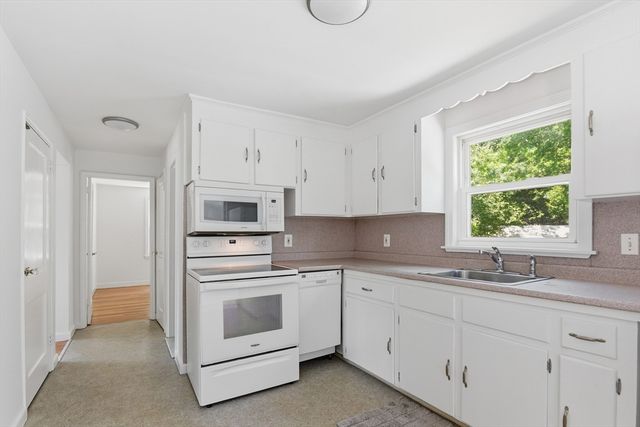 123 Richland Road, Norwood, MA 02062