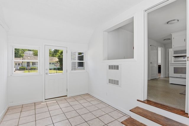 123 Richland Road, Norwood, MA 02062