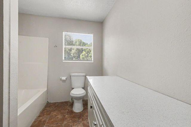 31 Elendor Drive, Cleveland, TX 77328