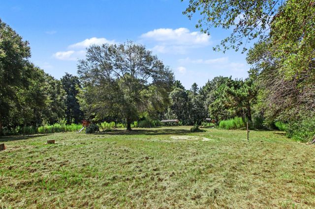 31 Elendor Drive, Cleveland, TX 77328