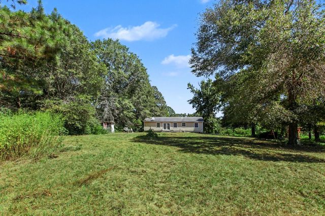 31 Elendor Drive, Cleveland, TX 77328