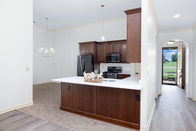 217 St Andrews Dr 55-C, Oakland, TN 38060