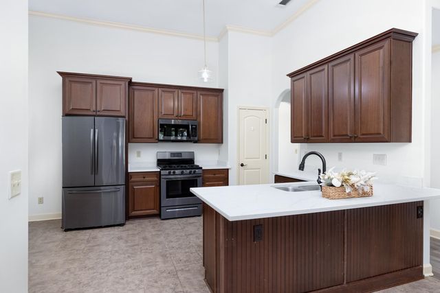 217 St Andrews Dr 55-C, Oakland, TN 38060