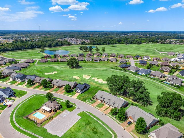 217 St Andrews Dr 55-C, Oakland, TN 38060