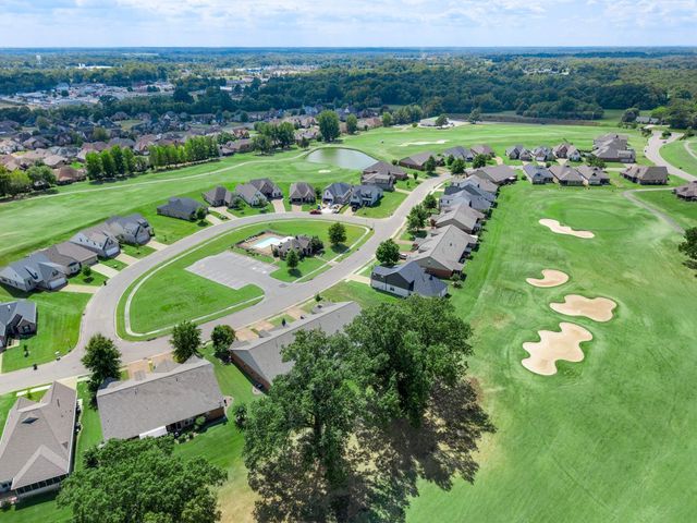 217 St Andrews Dr 55-C, Oakland, TN 38060