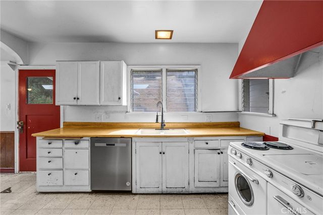 6179 Myosotis, Los Angeles, CA 90042