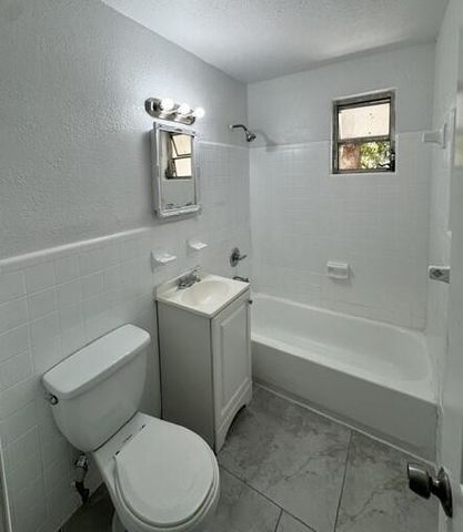 554 W 1st Street, Riviera Beach, FL 33404