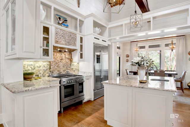 702 Fairhope Avenue, Fairhope, AL 36532