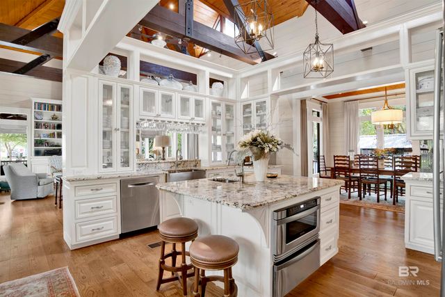 702 Fairhope Avenue, Fairhope, AL 36532