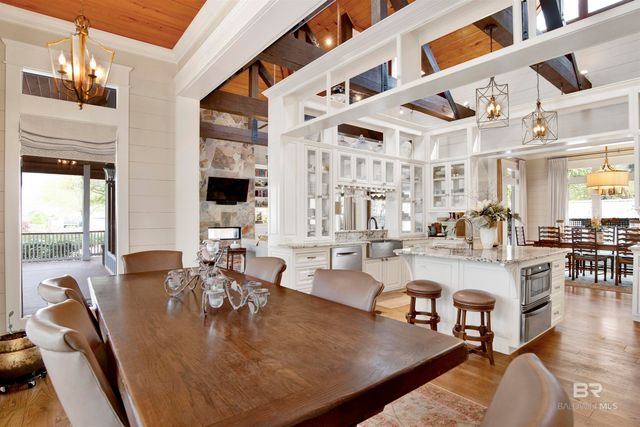 702 Fairhope Avenue, Fairhope, AL 36532