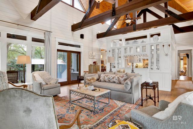 702 Fairhope Avenue, Fairhope, AL 36532