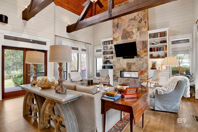 702 Fairhope Avenue, Fairhope, AL 36532