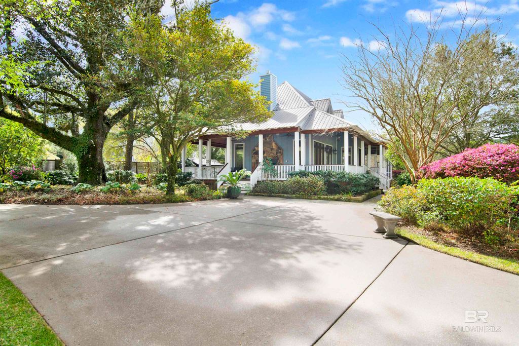 702 Fairhope Avenue, Fairhope, AL 36532