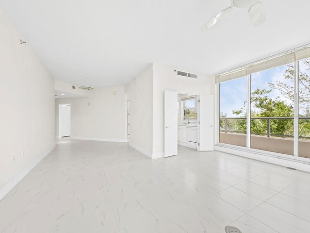 3080 GRAND BAY BOULEVARD 512, Longboat Key, FL 34228