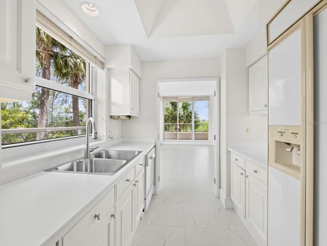 3080 GRAND BAY BOULEVARD 512, Longboat Key, FL 34228