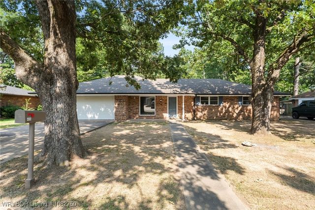 406 S Mcgee Drive, Sallisaw, OK 74955