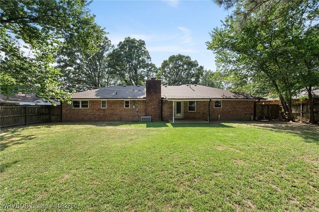 406 S Mcgee Drive, Sallisaw, OK 74955