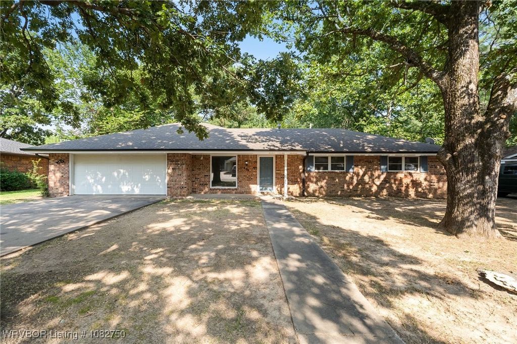 406 S Mcgee Drive, Sallisaw, OK 74955