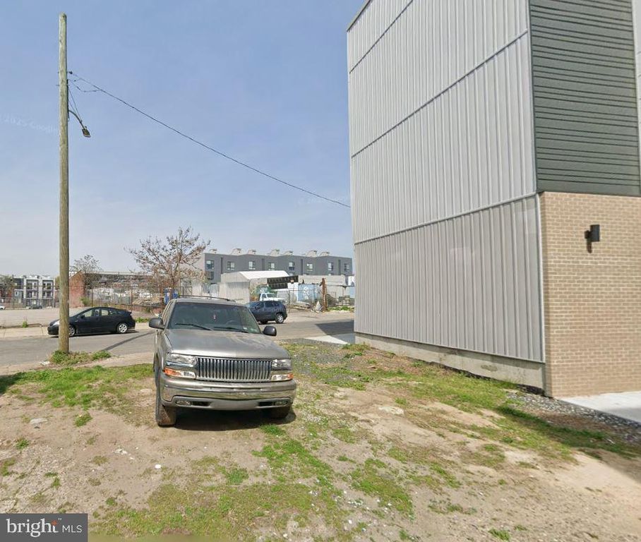 1838 N LEITHGOW ST, Philadelphia, PA 19122