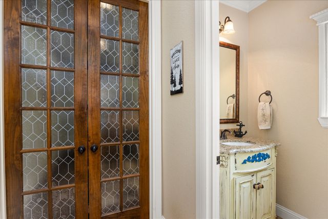 1011 Sunset Bay Court, Granbury, TX 76048