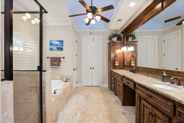 1011 Sunset Bay Court, Granbury, TX 76048
