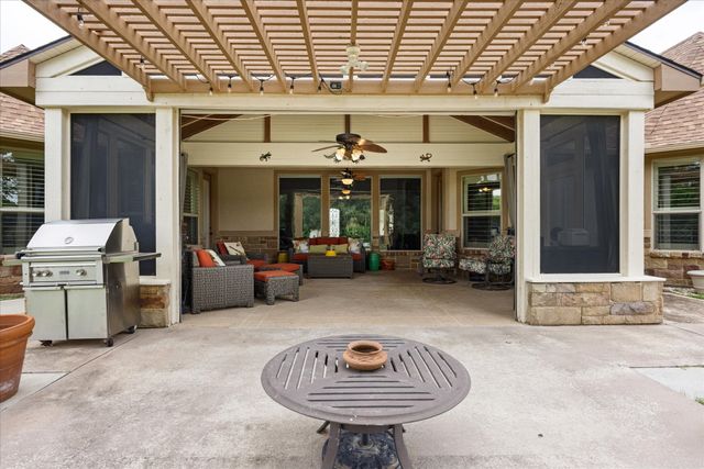 1011 Sunset Bay Court, Granbury, TX 76048