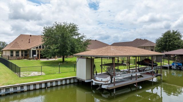 1011 Sunset Bay Court, Granbury, TX 76048