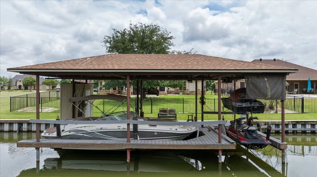 1011 Sunset Bay Court, Granbury, TX 76048