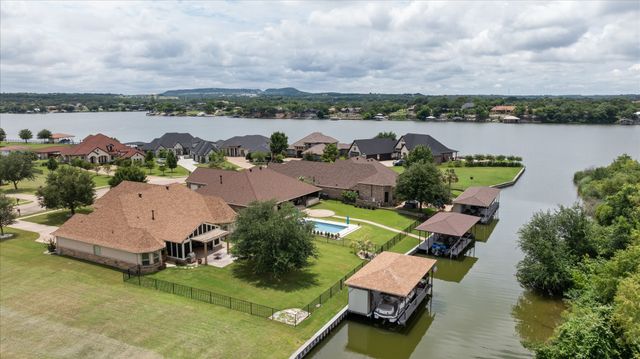 1011 Sunset Bay Court, Granbury, TX 76048