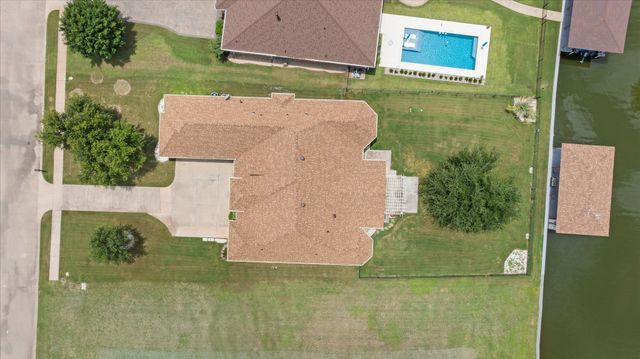 1011 Sunset Bay Court, Granbury, TX 76048