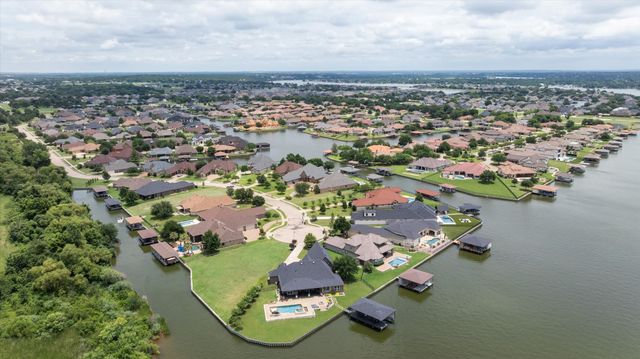 1011 Sunset Bay Court, Granbury, TX 76048