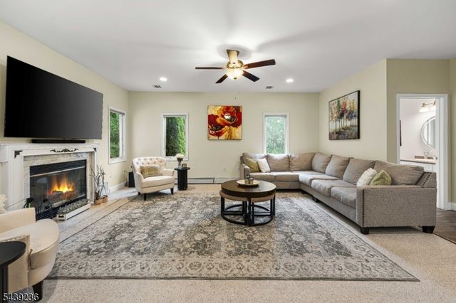 56 Rookwood Ter 56, Parsippany-troy Hills Twp., NJ 07950
