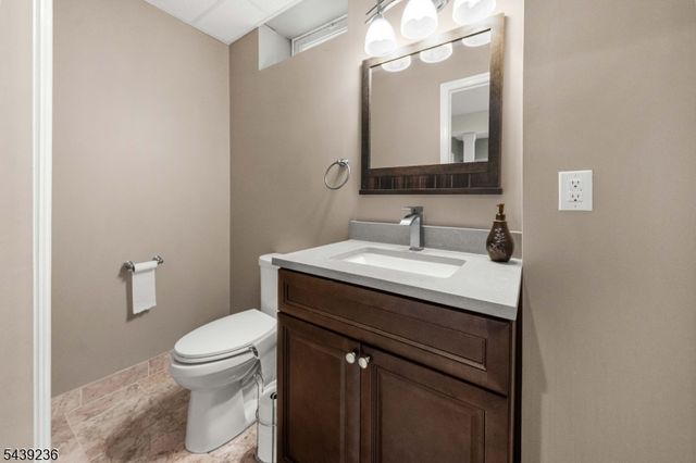 56 Rookwood Ter 56, Parsippany-troy Hills Twp., NJ 07950