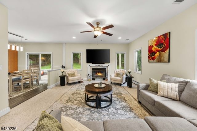 56 Rookwood Ter 56, Parsippany-troy Hills Twp., NJ 07950