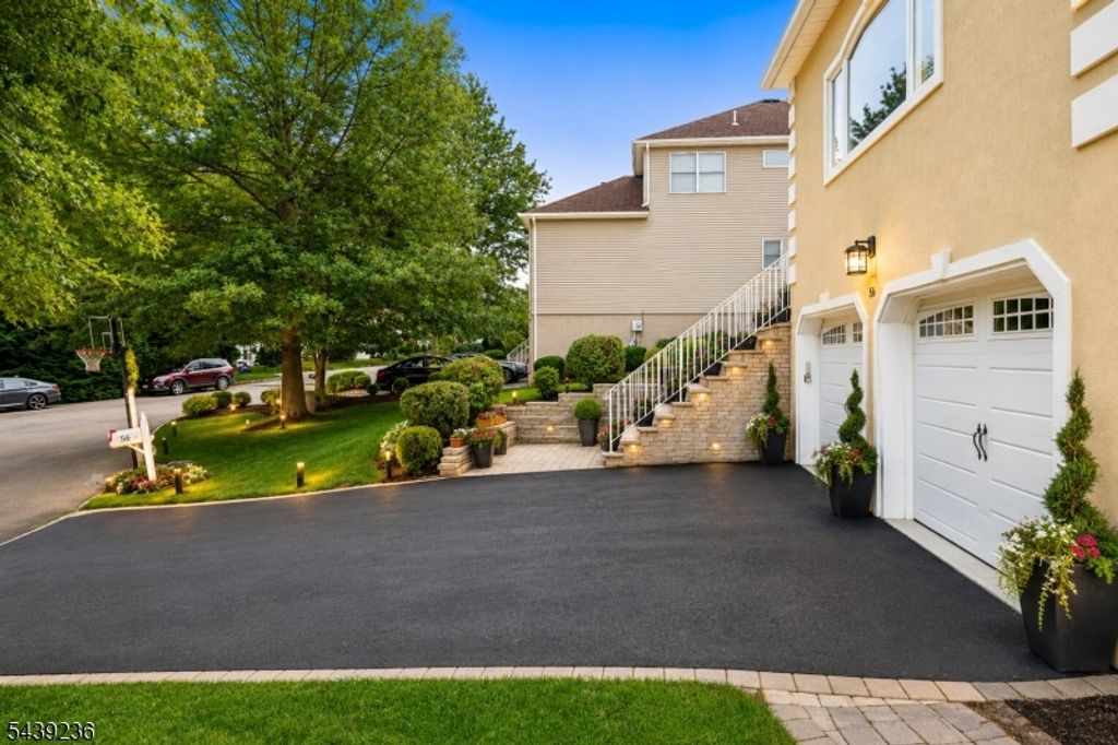 56 Rookwood Ter 56, Parsippany-troy Hills Twp., NJ 07950