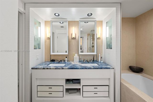 6899 Collins Ave 1810, Miami Beach, FL 33141